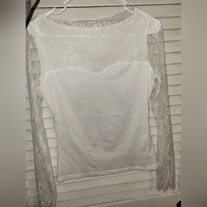 Women's Medium White Lace Long Sleeved